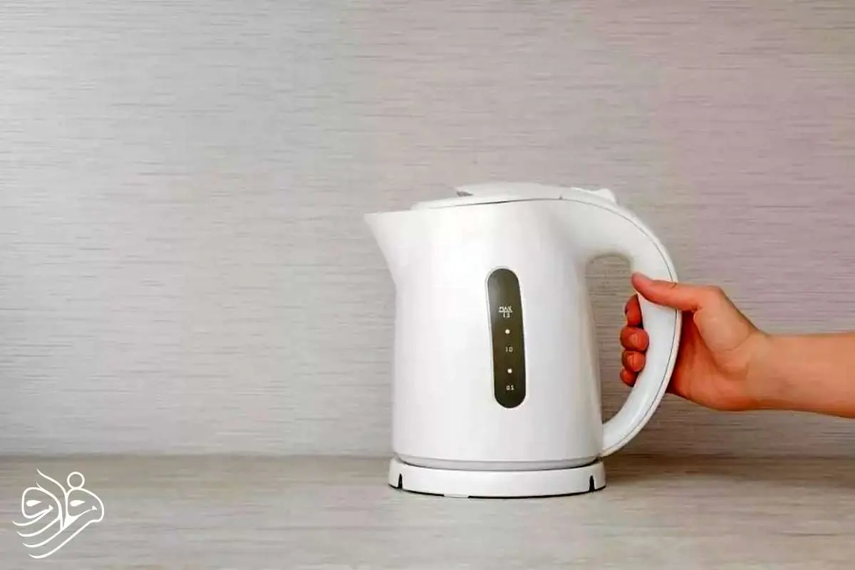 هشدار برای کسانی که از کتری پلاستیکی برقی استفاده می‌کنند