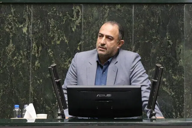 نماینده مجلس: حتماً مسائل بزرگتری هست که جلوی قانون حجاب را گرفتند