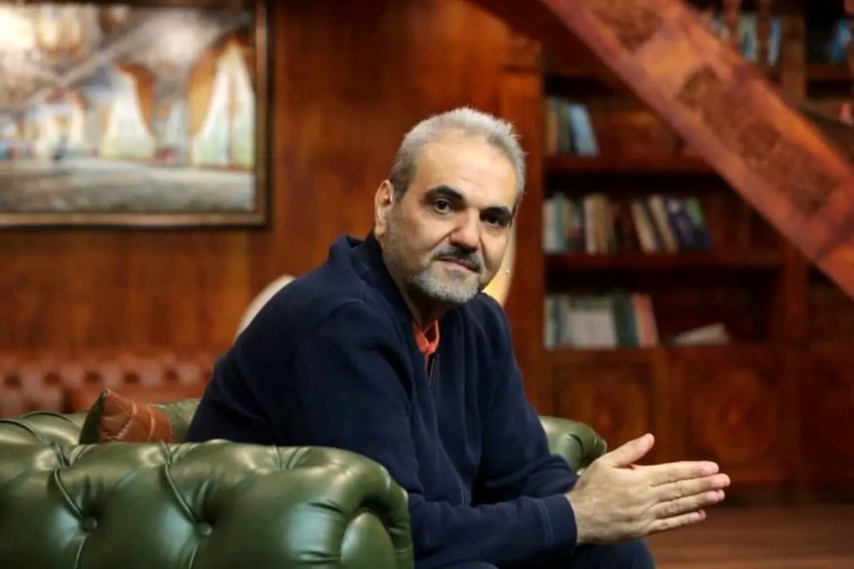 بیوگرافی جواد خیابانی، از کارگری در کودکی تا گزارشگری