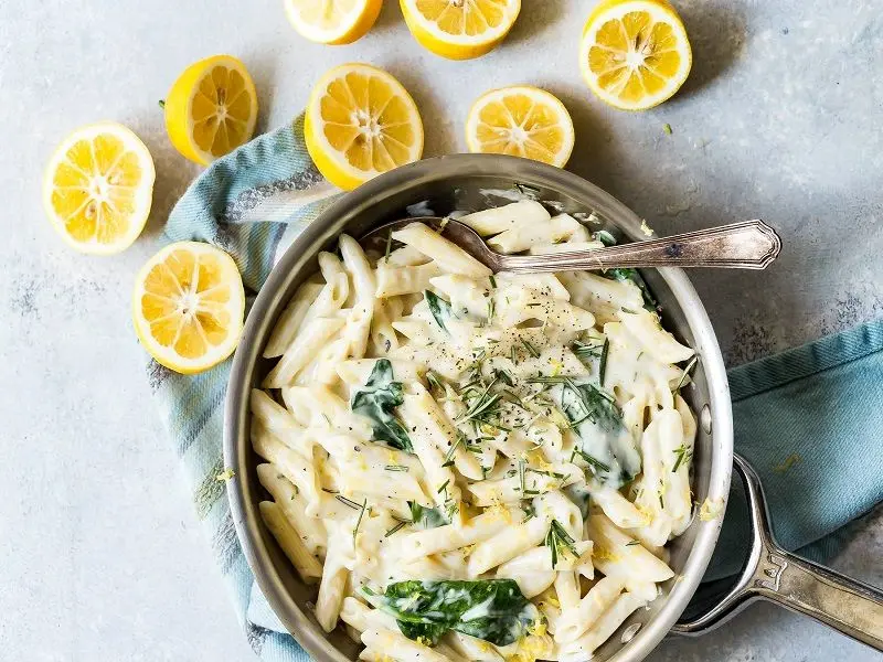 طرز تهیه پاستا مرغ و لیمو، تجربه‌ای جذاب از پاستا 
