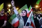 ذوق زده شدن چند دختر با دیدن یک پلیس زن در تجمع شبانه