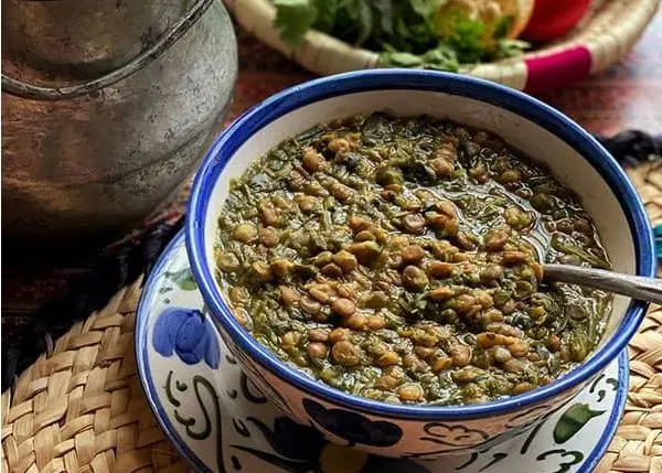 طرز تهیه قلیه اسفناج؛ غذای خوشمزه و مقوی 