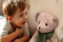 خرس هوشمندی که به بچه‌ها کبریت می‌داد!