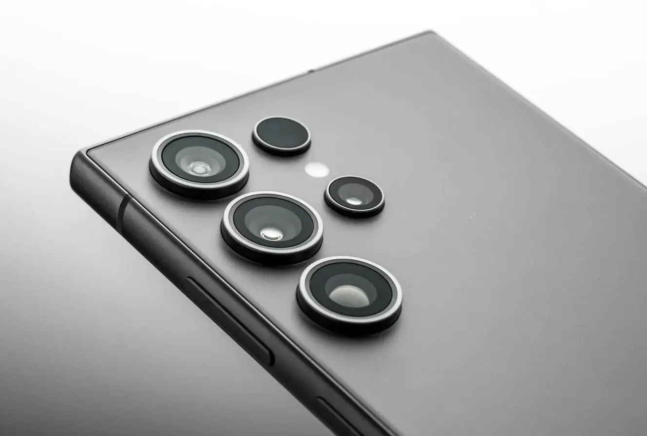 چرا کاربران گلکسی اس۲۵ اولترا دوباره به سراغ اس۲۴ اولترا رفتند؟