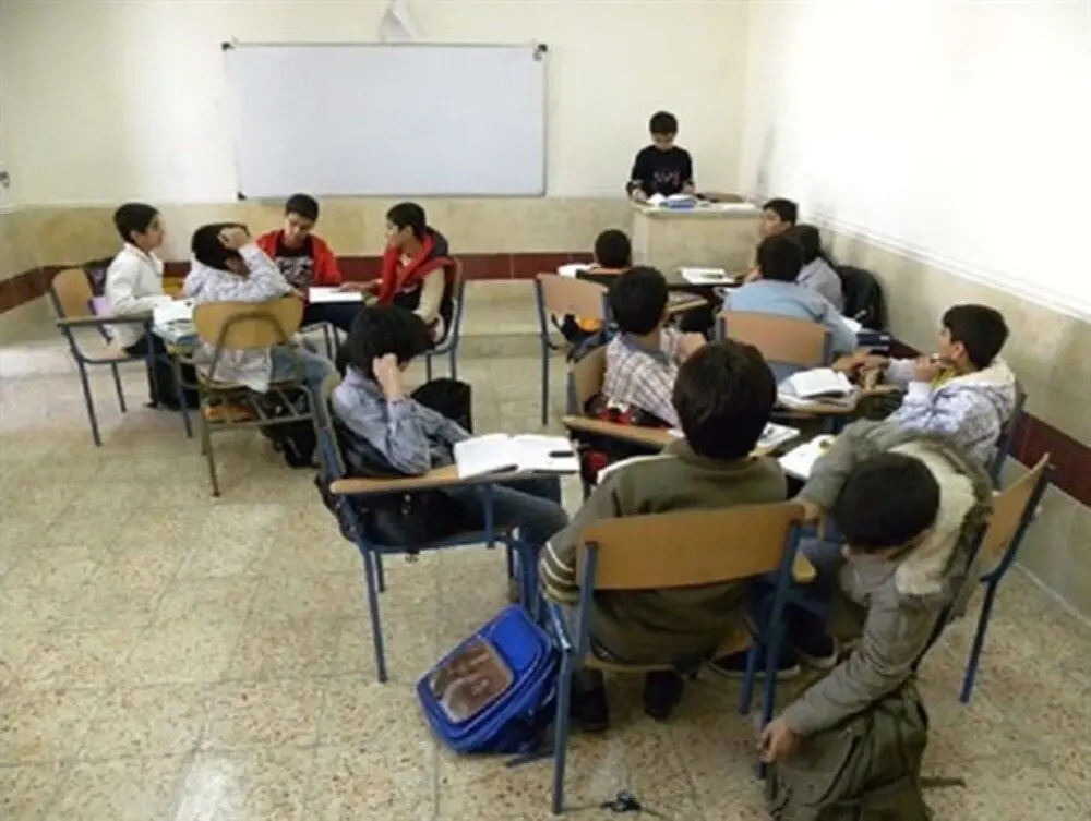 کمبود معلم همچنان ادامه دارد
