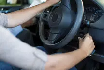 چرا درجا گرم کردن خودرو به موتور آسیب می زند؟