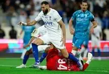 بلایی که کریم بنزما در عربستان سر رقیب درآورد