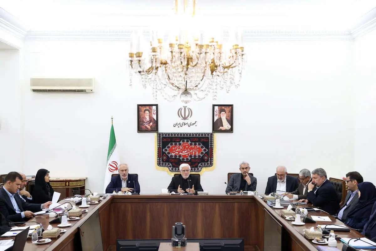 عارف: با کسی به دنبال جنگ نیستیم؛ مشکلات با گفتوگو قابل حل است