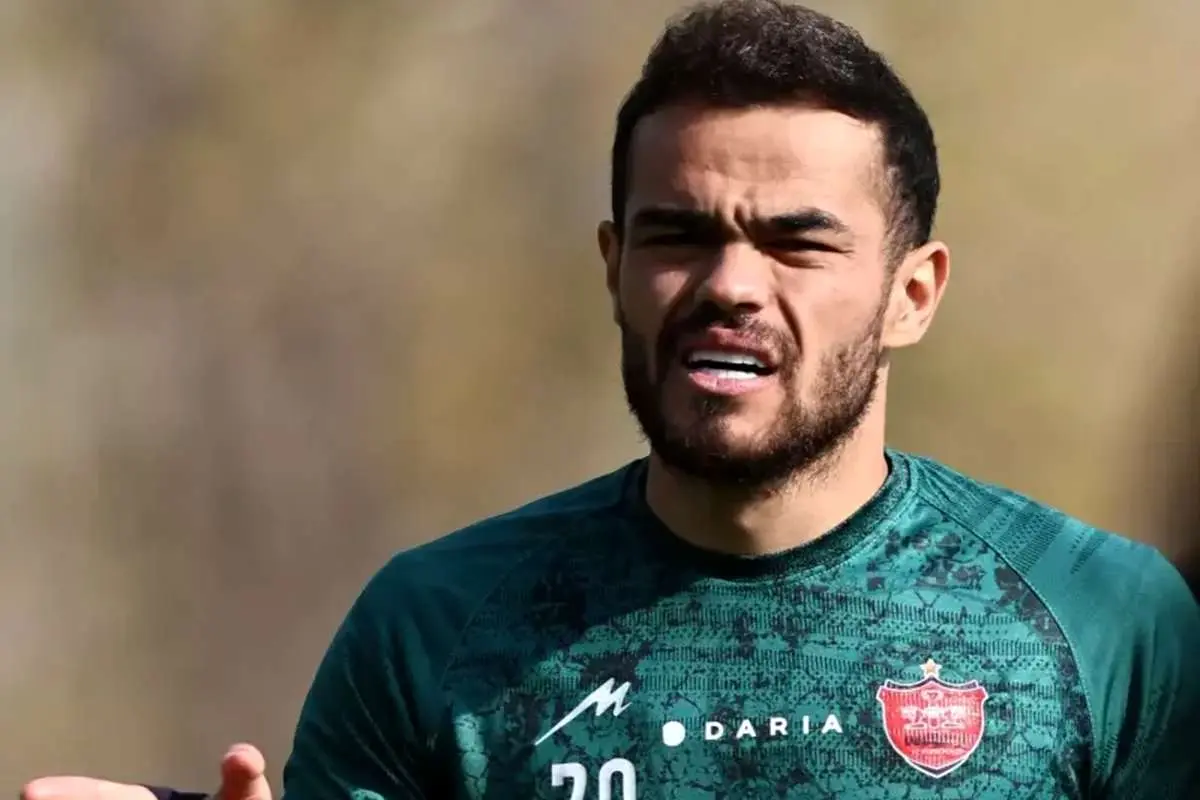 اورونوف در مرکز توجه پرسپولیسی‌ها