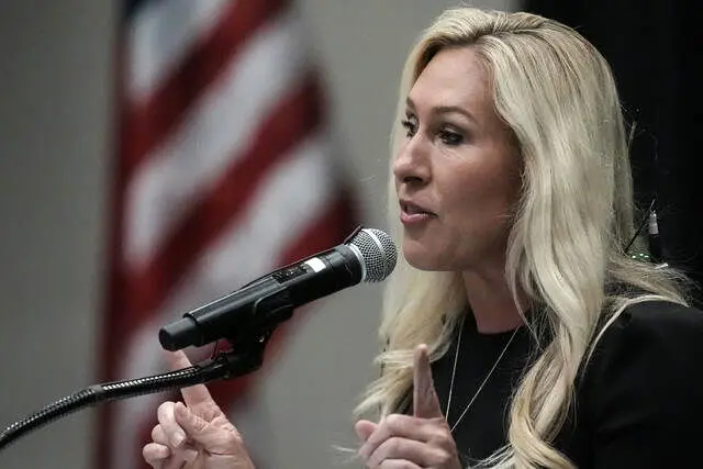 کاندیدای محبوب ترامپ، از سمتش استعفا می‌کند/ حاضر نیستم همچون «همسر کتک‌خورده‌ای» برای تیم ترامپ باشم