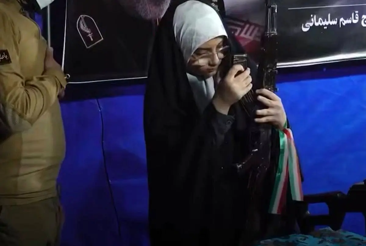 آموزش استفاده از اسلحه در اجتماع شبانه بجنورد