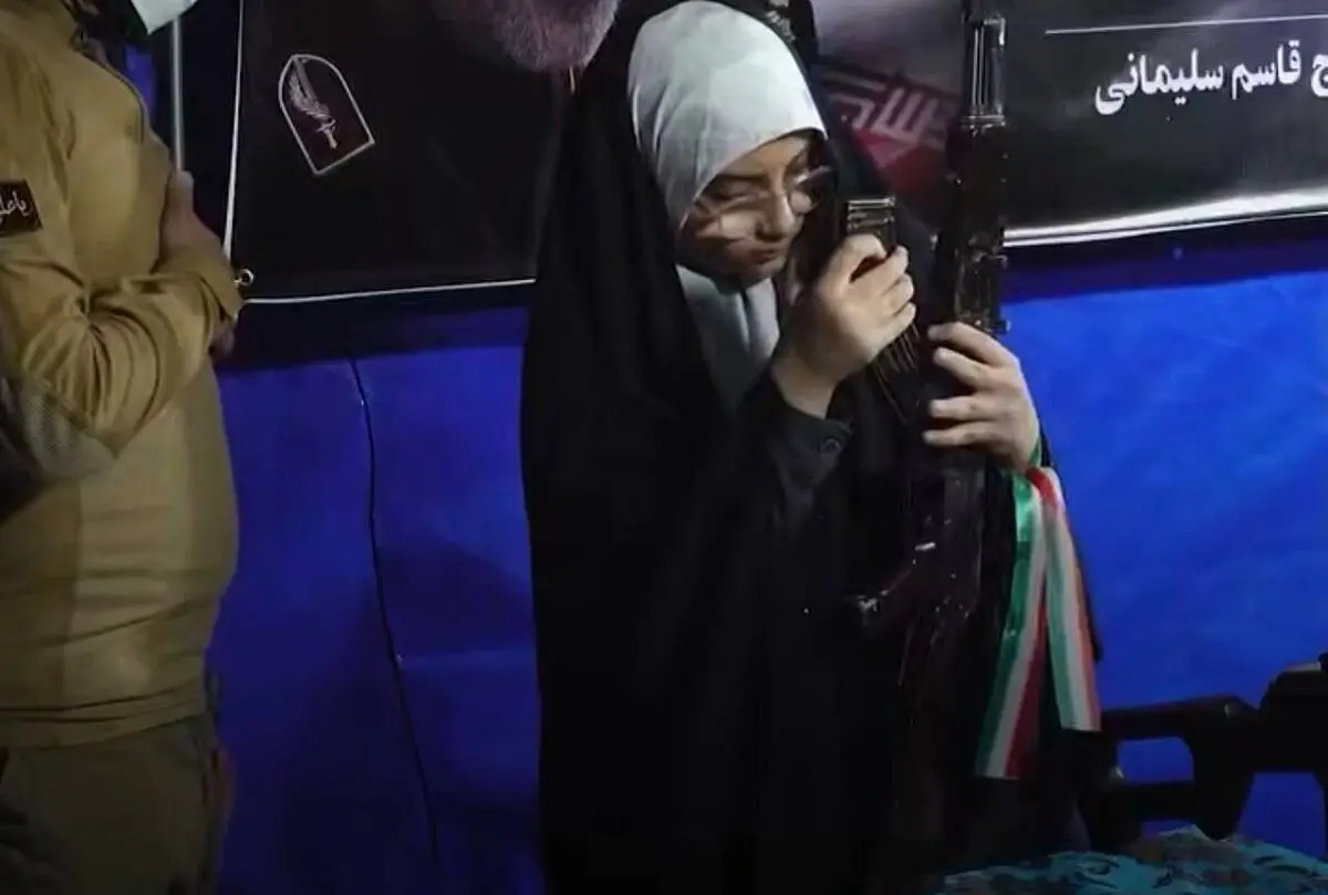 آموزش استفاده از اسلحه در اجتماع شبانه بجنورد