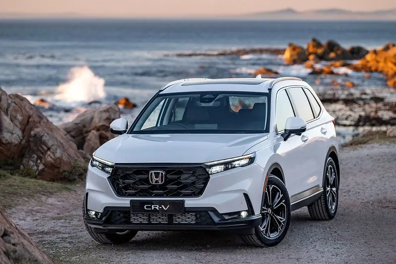 مقایسه میتسوبیشی اکلیپس و هوندا CR-V؛ دوئل شاسی‌بلندهای ژاپنی در ایران