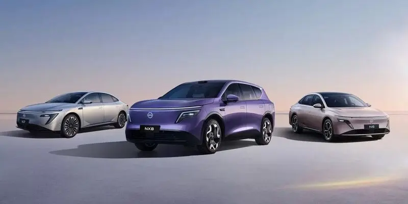 نیسان NX8