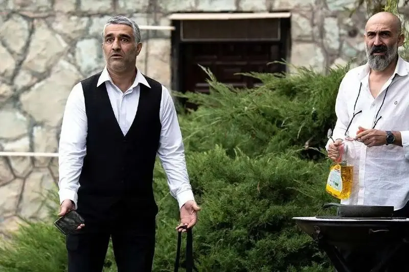 هادی حجازی فر در فیلم سینمایی صبحانه با زرافه ها