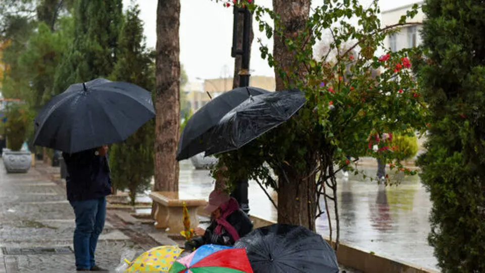  کاهش دما در برخی نقاط کشور/ بارش‌ها ادامه دارد