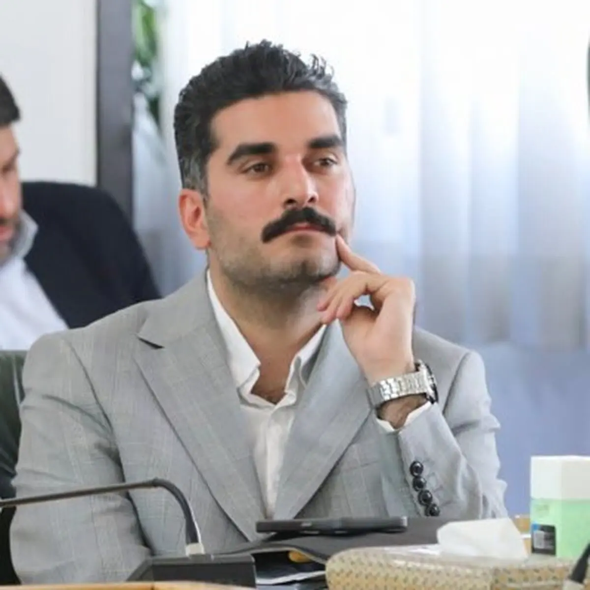 ارجاع پرونده احمدنیا به دادسرای جرائم کارکنان دولت