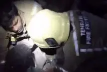 لحظه نجات چهار عضو یک خانواده از زیر آوار؛ به مادرش بگو حالش خوبه!