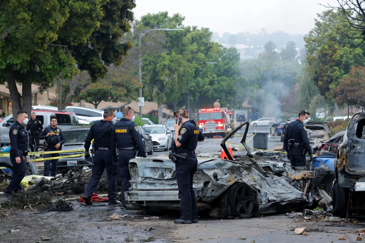 سقوط هواپیما در آمریکا؛ ۸ نفر کشته شدند
