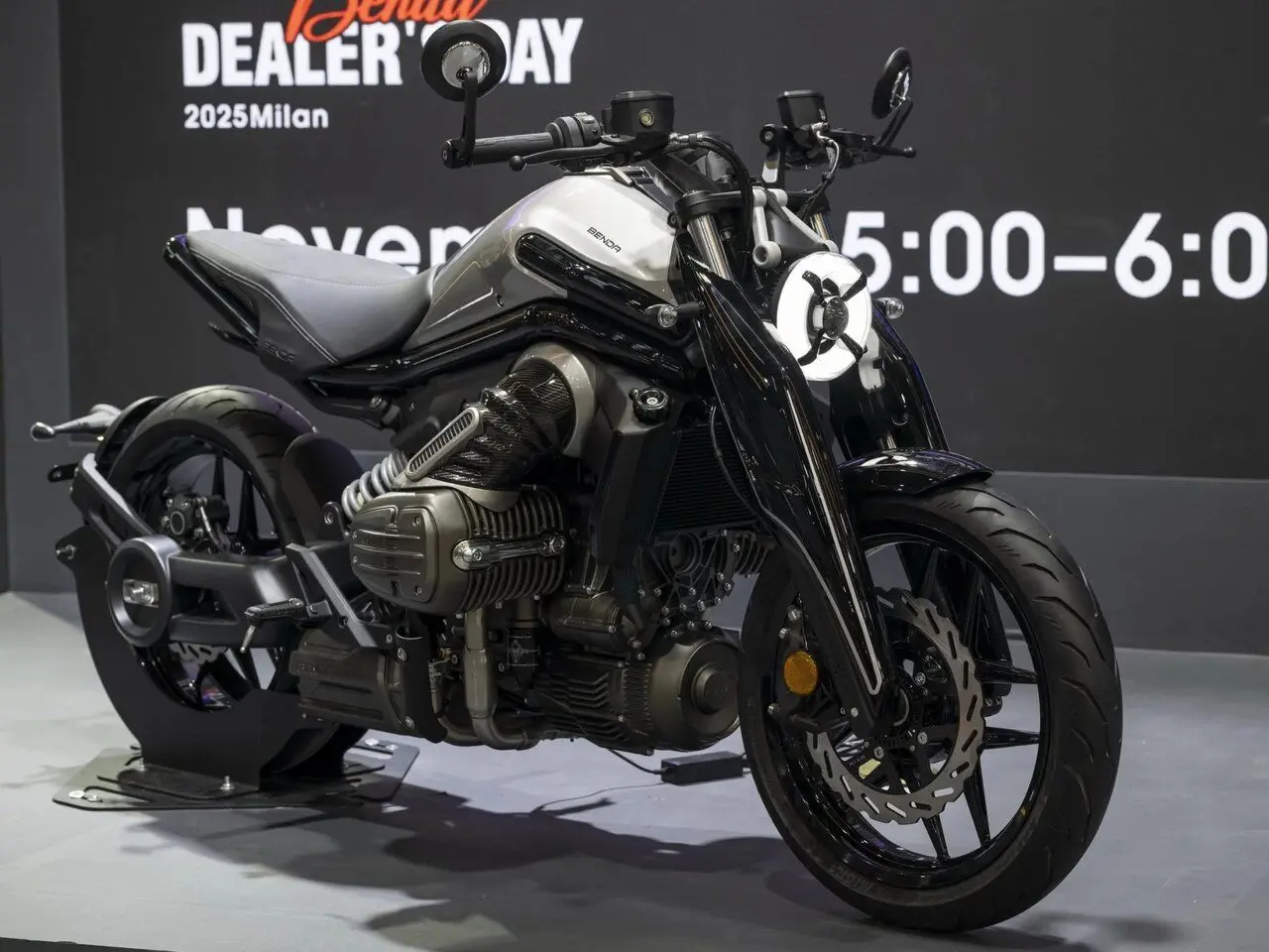 بندا P۵۱؛ جنگنده‌ای که به جای آسمان، آسفالت را فتح می‌کند