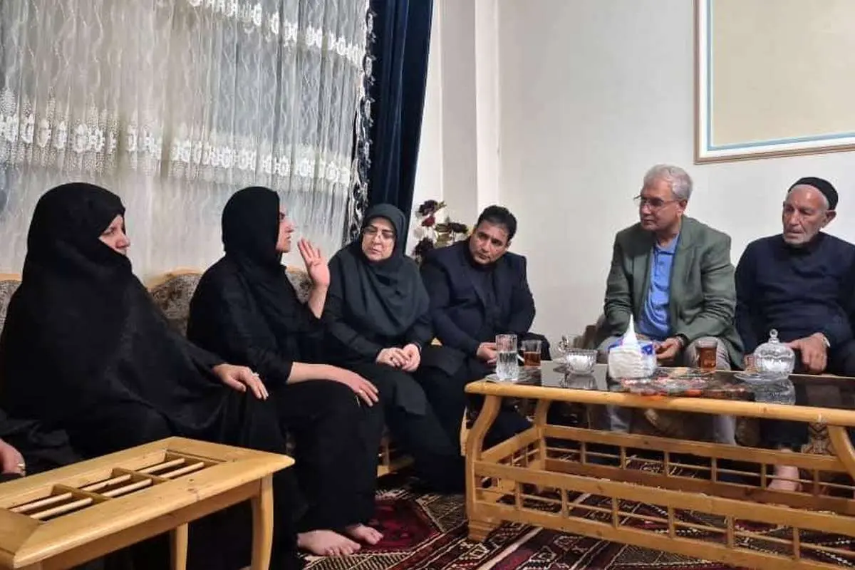 ببینید؛ گریههای علی ربیعی و فاطمه مهاجرانی در منزل الهه حسیننژاد
