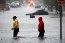 بارش شدید، خیابان‌های نیویورک را به زیر آب برد
