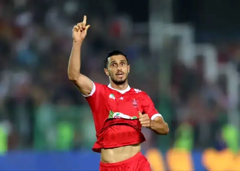 واکنش گلزن پرسپولیس به هو شدن ۲ ستاره تیم توسط هواداران