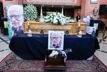 تصاویر؛ متن و حاشیه تشییع پیکر عبدالمجید ارفعی، مترجم منشور کوروش