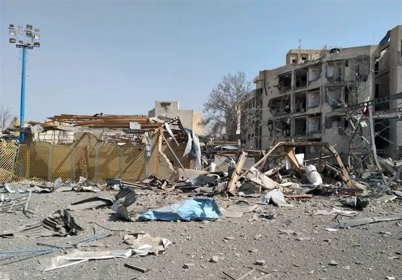 1404122615214863536060004