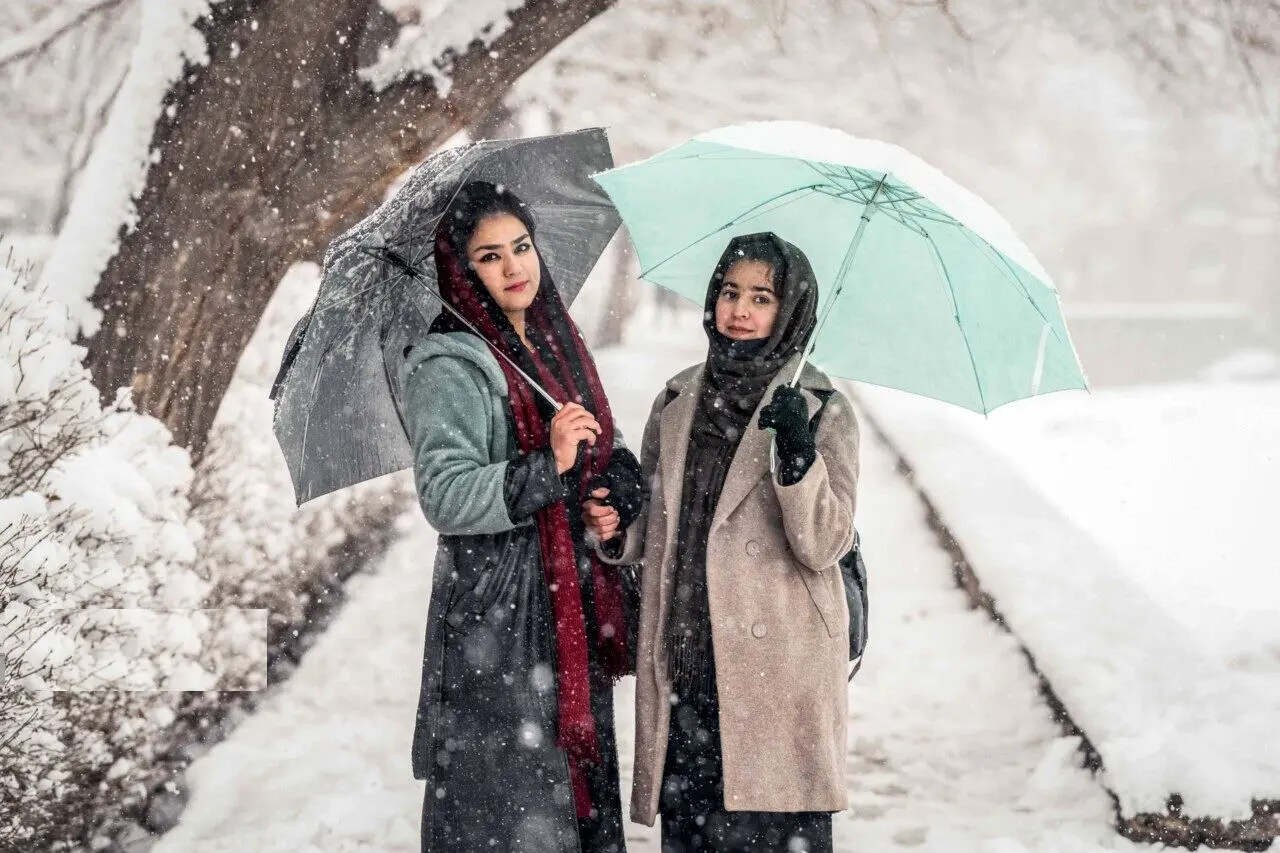 ببینید؛ کارزار ذخیره‌سازی برف در افغانستان