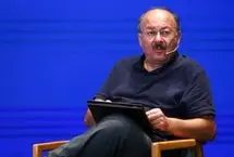 بیژن عبدالکریمی: شرایط جهانی به‌شدت بحرانی است/ روشنفکران ما امروز خود بخشی از بحران شده‌اند!