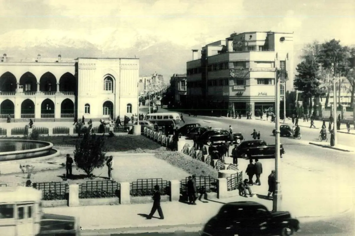 آبفروشان چهارراه مخبرالدوله ۸۰ سال پیش!