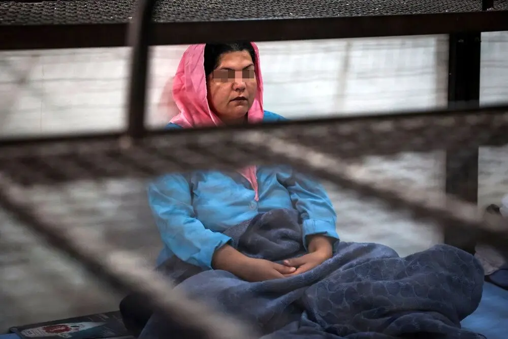 تصاویر؛ اسکان کارتن‌خواب‌ها در گرمخانه