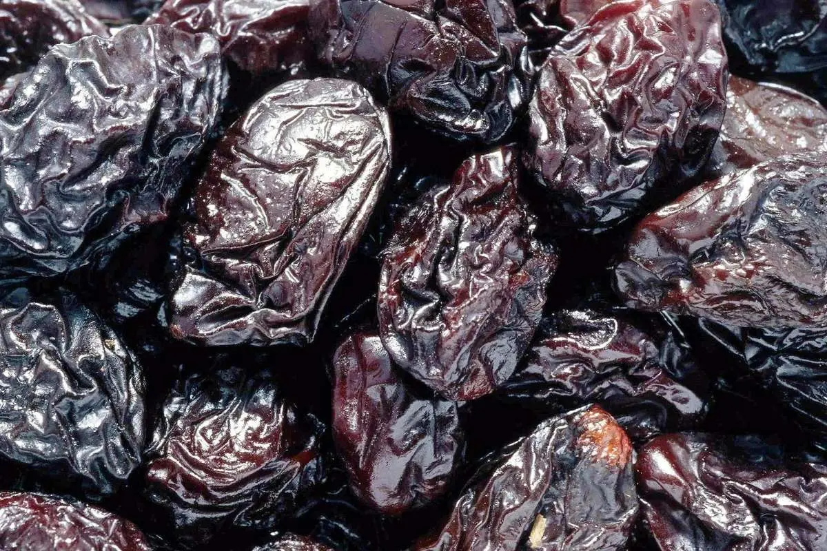این میوه خشک عضلات و استخوانها را تقویت میکند