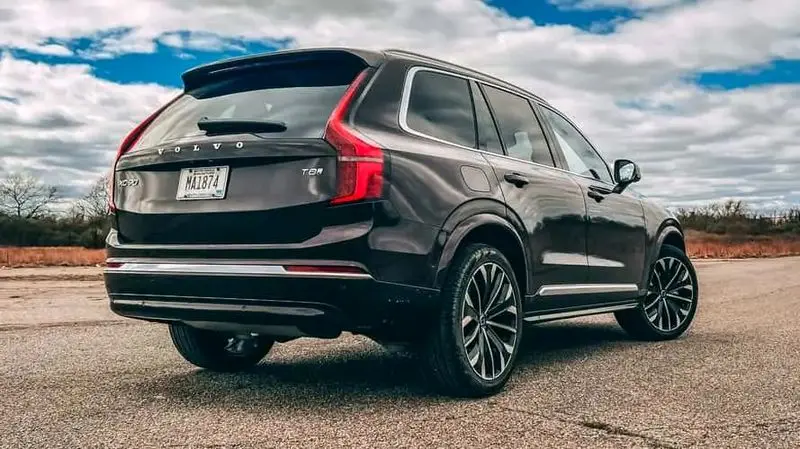  ولوو XC90 2025