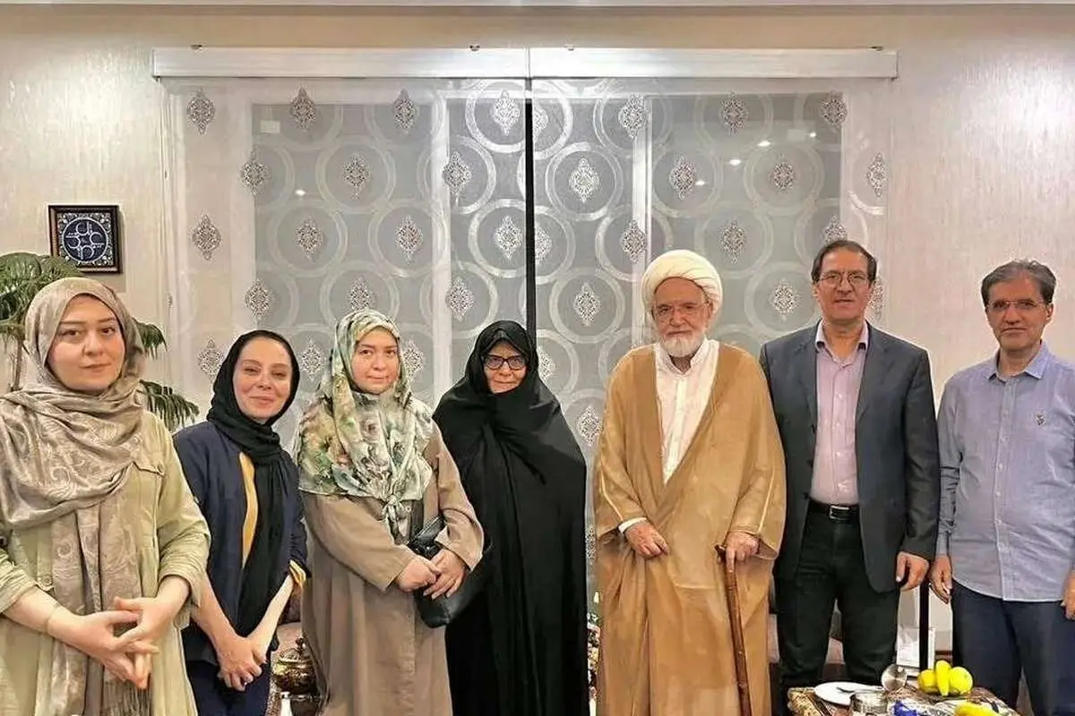 انتقاد روزنامه خراسان از اظهارات جدید مهدی کروبی/ می‌خواهد رفتار ۸۸ خود را بازسازی کند

