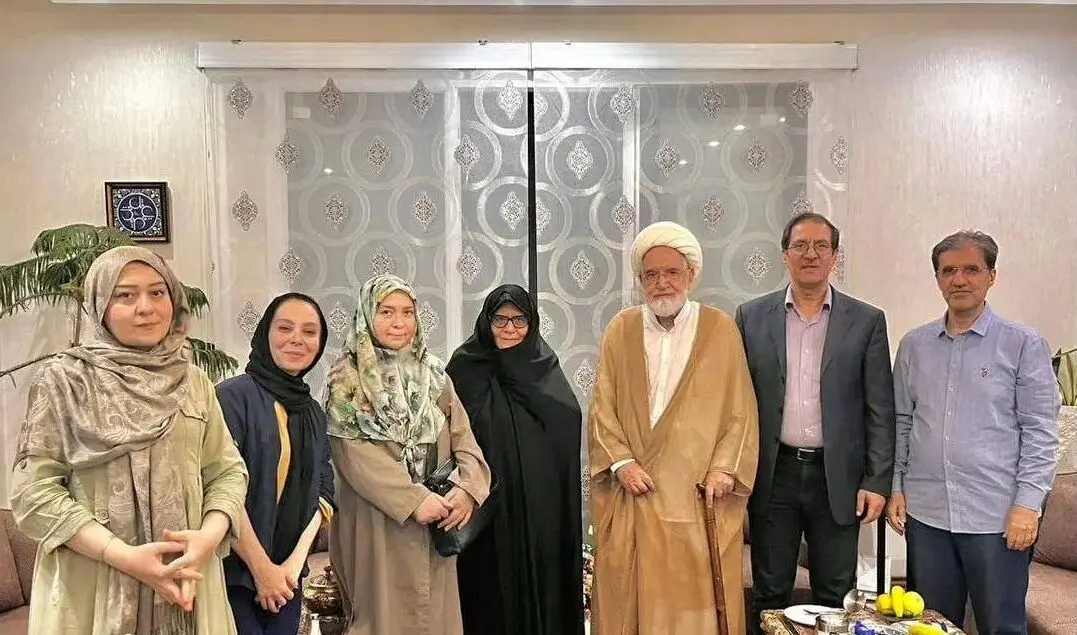 انتقاد روزنامه خراسان از اظهارات جدید مهدی کروبی/ می‌خواهد رفتار ۸۸ خود را بازسازی کند

