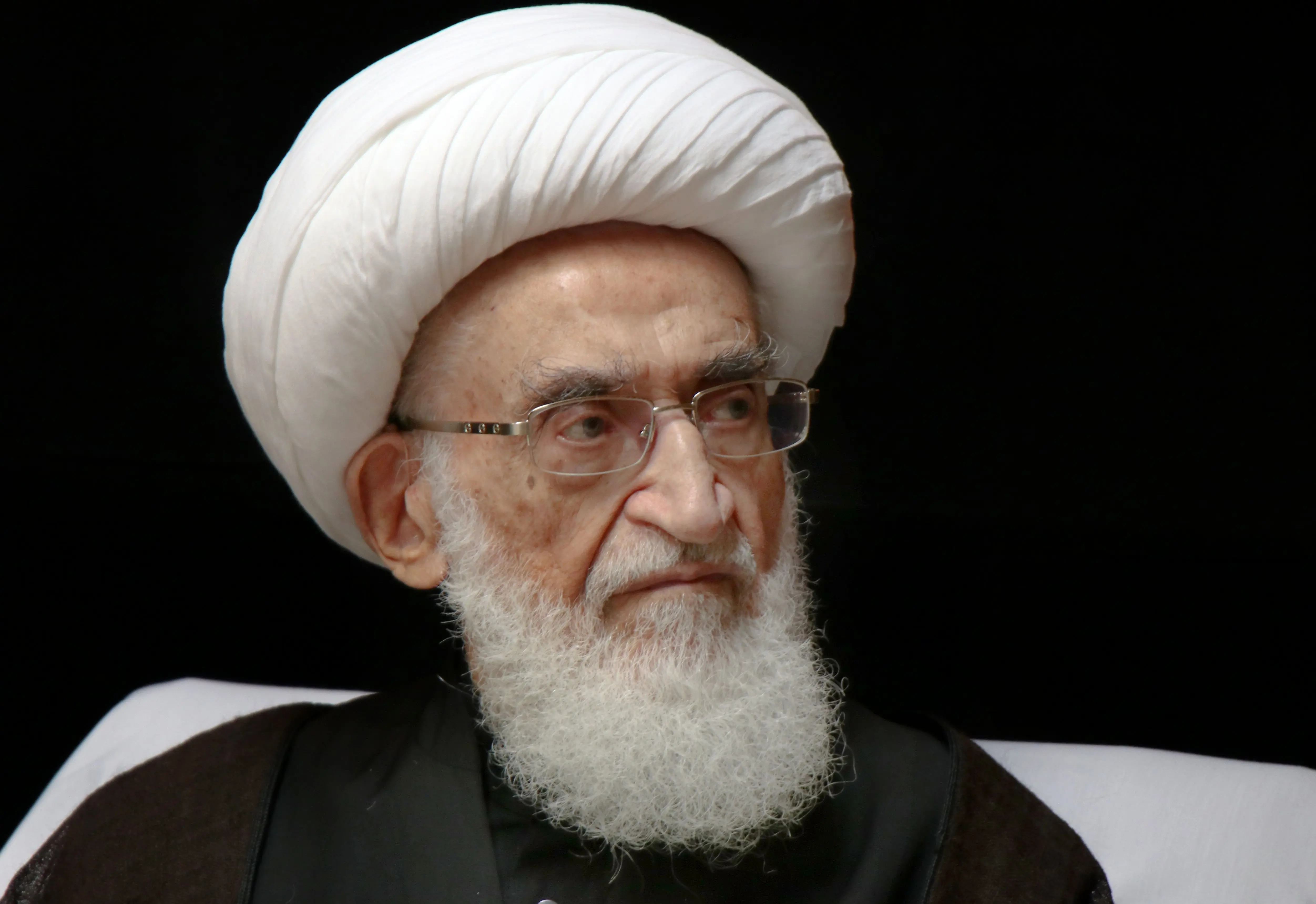 تصویر؛ این مرجع تقلید از بیمارستان مرخص شد؛ امام جمعه تهران به عیادت رفت