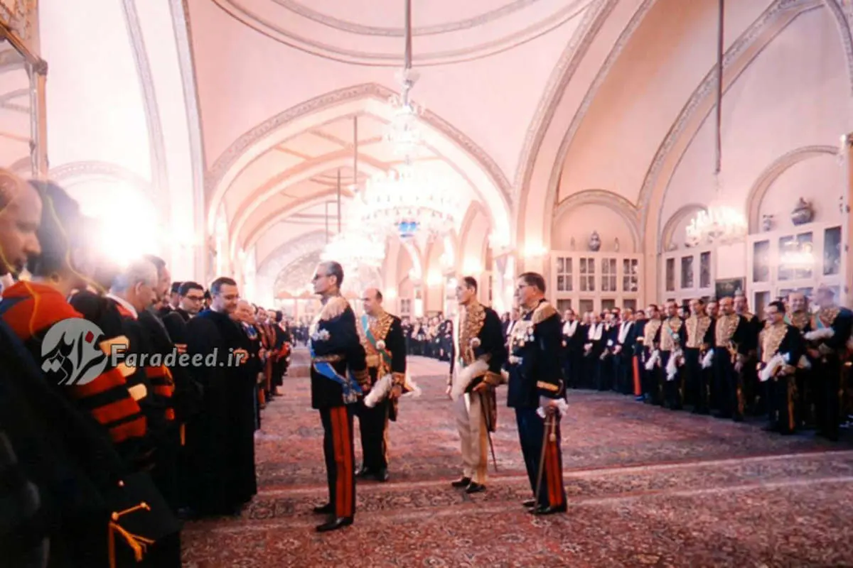 (تصاویر) مراسم معرفی کابینه هویدا به شاه