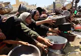 زن اسرائیلی گرسنگی مردم غزه را به سخره گرفت