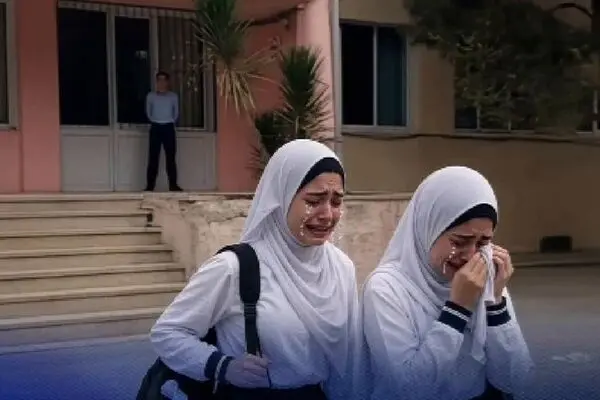 جلوگیری از ورود دختران محجبه به مدرسه در آذربایجان