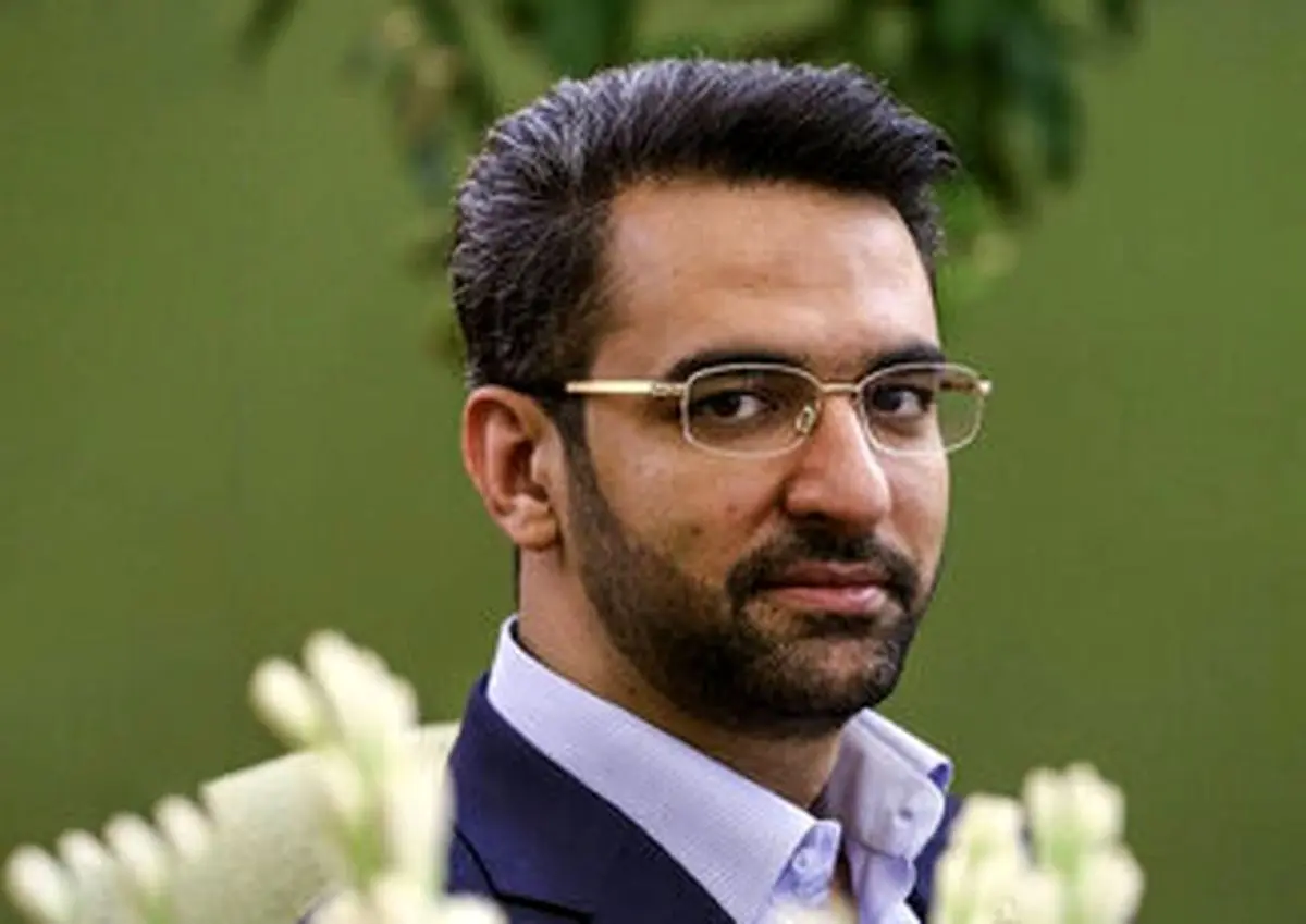 آذری جهرمی: دعوای بی‌حاصل سیاسی و رسانه‌ای را رها کنید