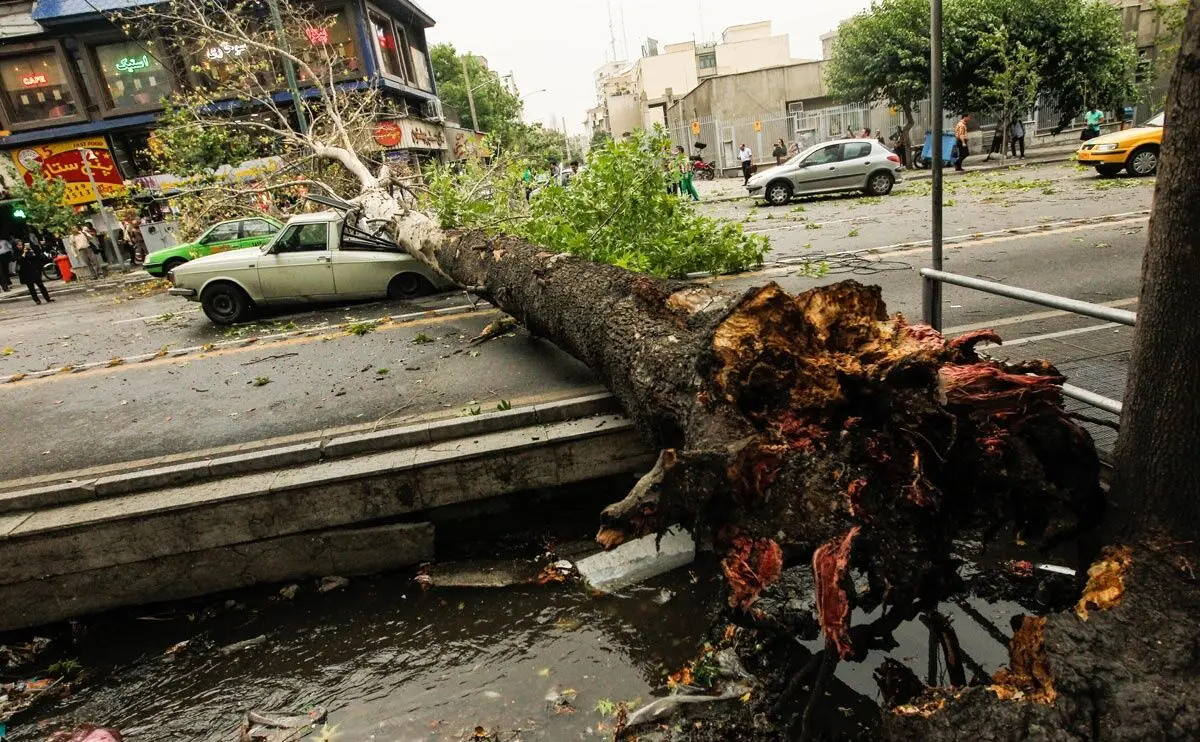 طوفان در راه تهران