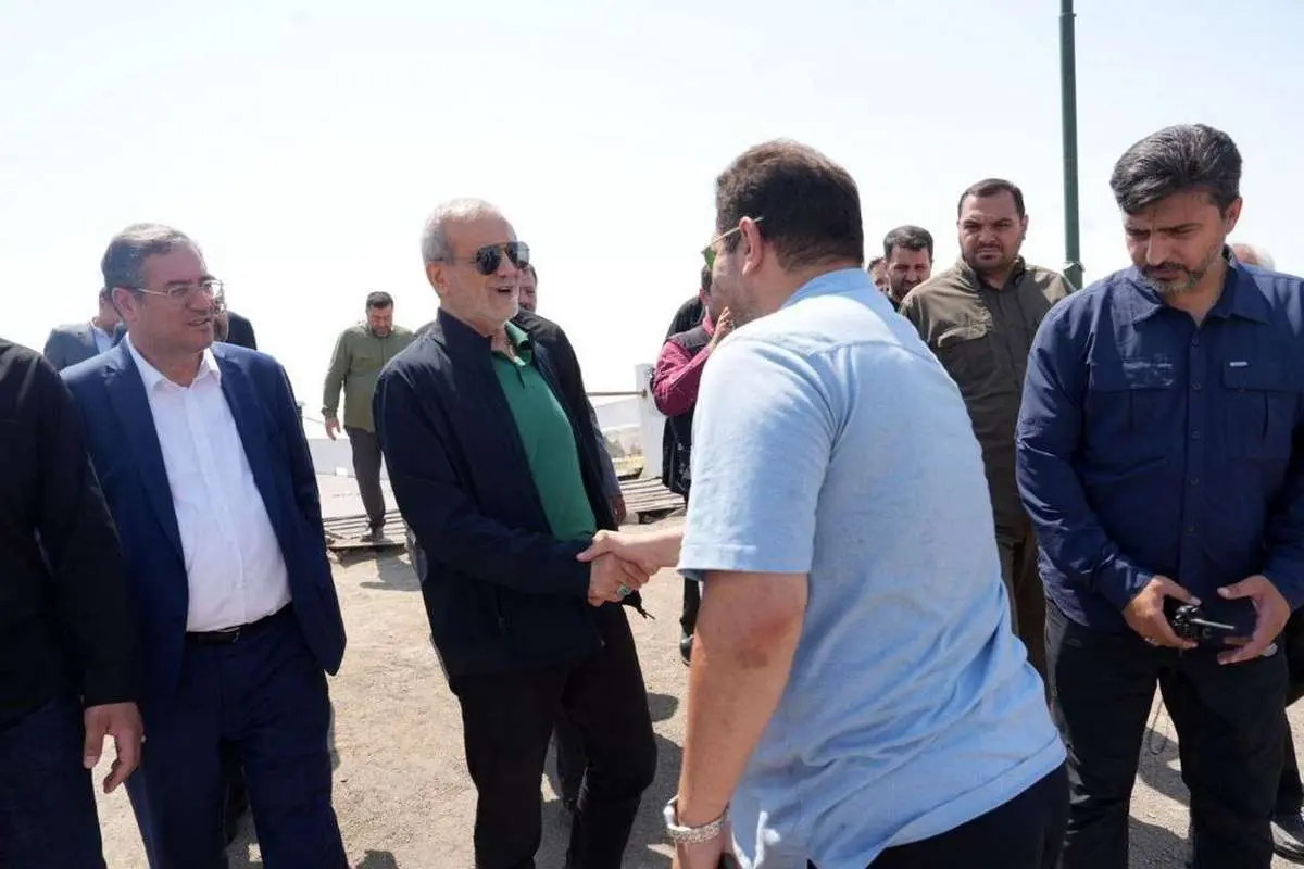 پزشکیان و عینک ریبن؛ عکسی از رئیس جمهور با ظاهری متفاوت