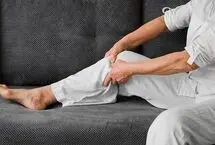 ۵ راهکار ساده برای کاهش خستگی هنگام ایستادن طولانی