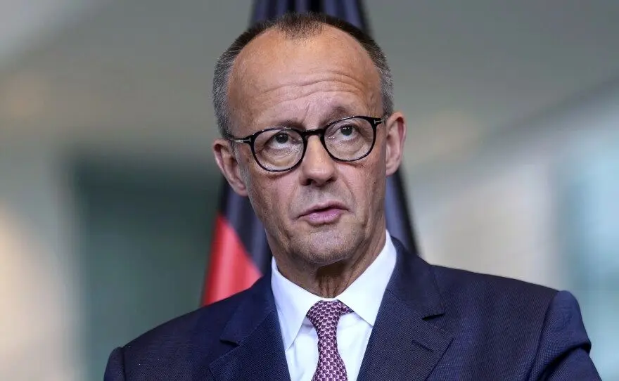 صدراعظم آلمان: تهران به برنامه هسته ای خود پایان دهد