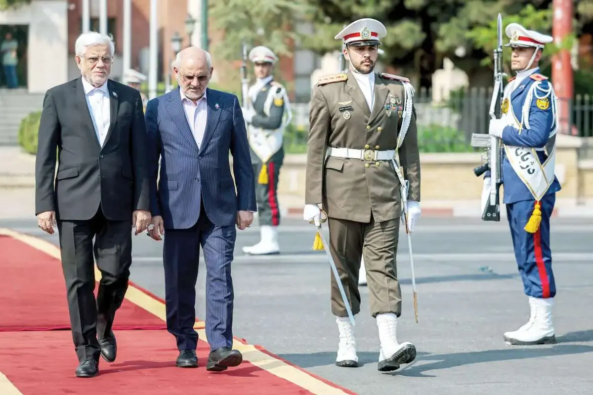 اول جعفر حالا محسن؛ درباره عکسی از حاجی‌میرزایی در کنار کسی غیر از پزشکیان