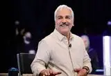 شعرخوانی مهران مدیری در پشت صحنه استخر 
