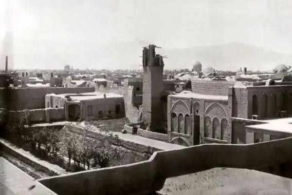 عکس هوایی شهر کاشان سال ۱۳۰۳ خورشیدی
