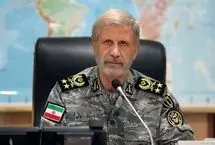 فرمانده کل ارتش: تعرض به این مرز و بوم با پاسخی کوبنده مواجه می‌شود